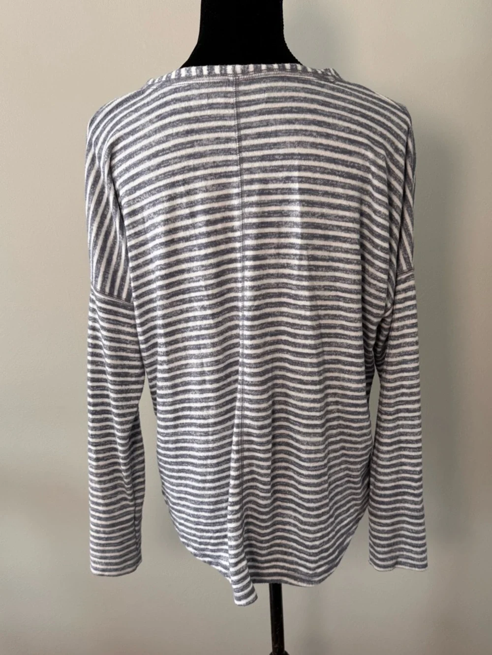 Abercrombie & Fitch Cardigan Sweater Women’s Small Striped